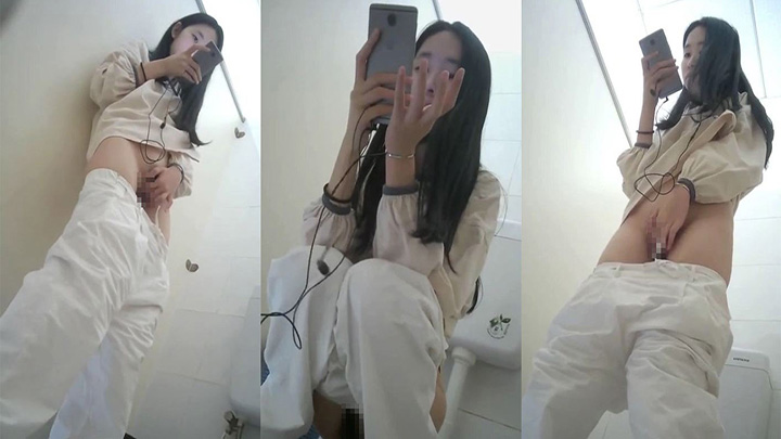 【厕所偷拍】校园尾随女神厕所偷拍被发现躲在厕所自慰