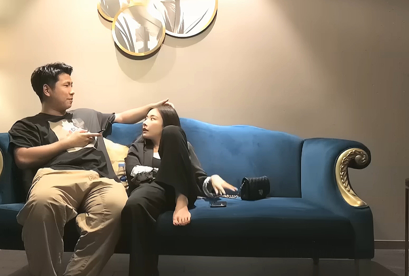 和性感大长腿黑衣妹子啪啪，舌吻摸逼调情有一手[补录]